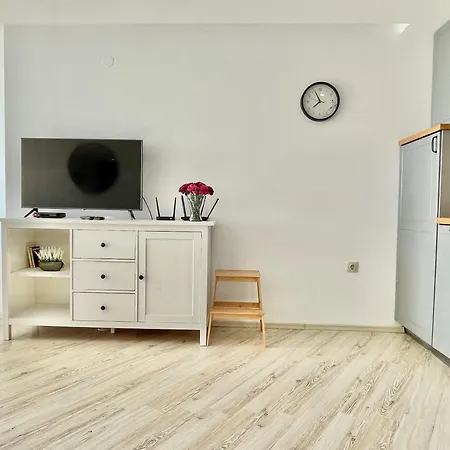 Paradiso - Private Apartment-bsr-1 Апартаменты 4*